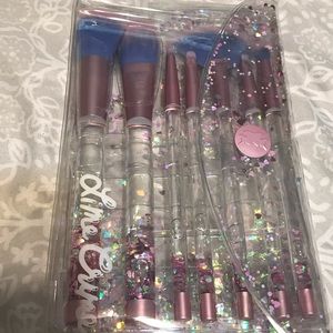 Lime crime brush set